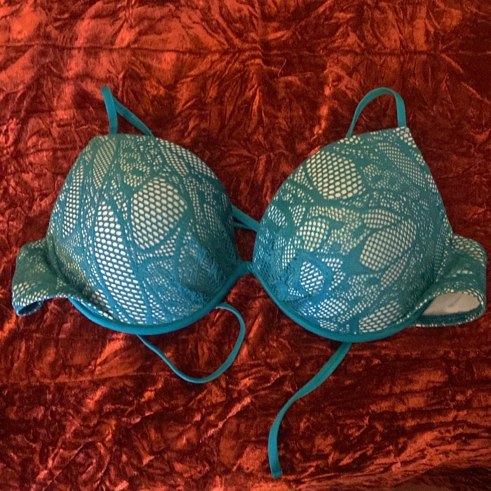 Final Price Drop! Victoria’s Secret Push Up Bikini Top